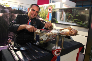 Agustín Risueño Cortador de Jamón y de Cecina