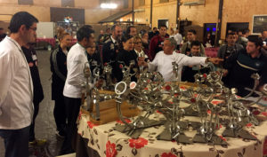 Curso de corte de jamón benéfico organizado por la Asociación Reyes Magos de Chiclana y Agacuj