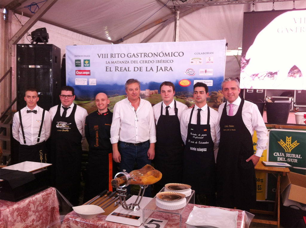 José Iniesta ganador del Concurso de Cortadores de Jamón III Premio Dehesas El Real de la Jara