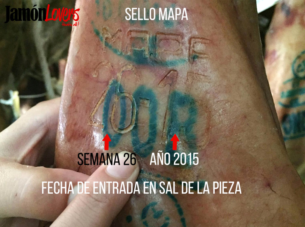 Selección de un jamón ibérico. Sello MAPA de un jamón que no es de bellota
