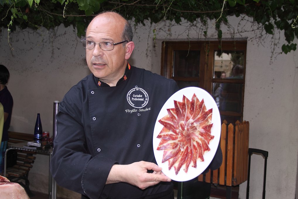 Virgilio Sánchez Cortador de Jamón
