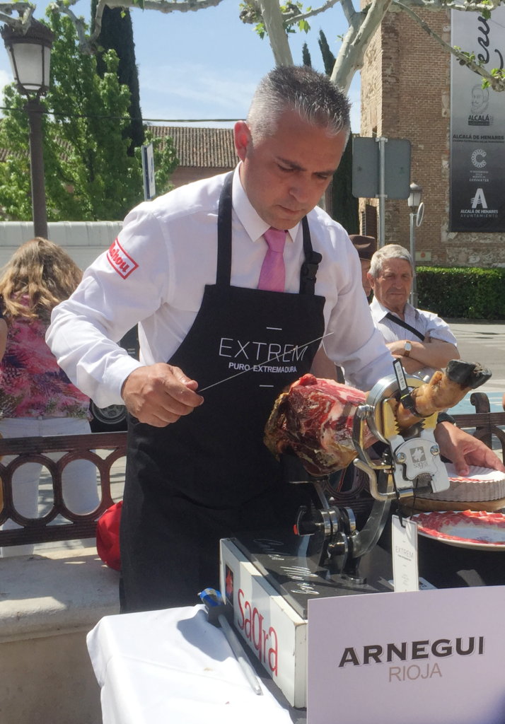 Carlos Muñoz gana el Concurso Cortadores de Alcalá de Henares - Jamón ...