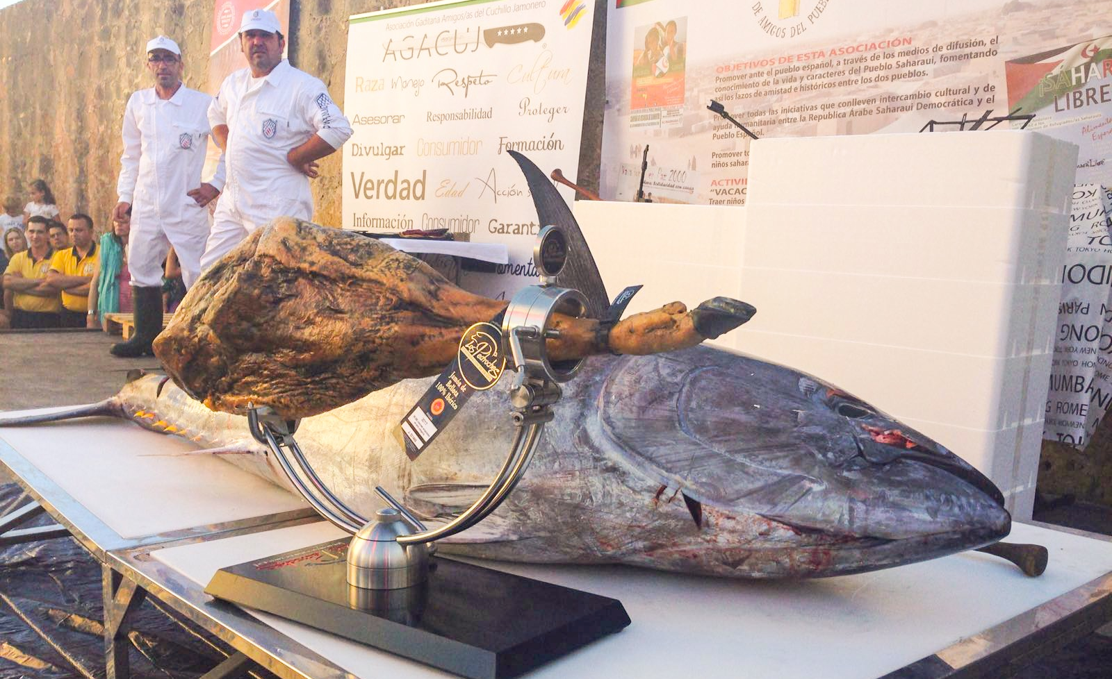 Hermanamiento Jamón de Bellota 100% Ibérico DOP Los Pedroches y Atún Rojo Salvaje de Almadraba Petaca Chico S.L