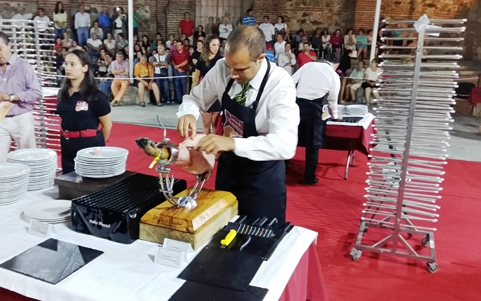 XVIII-Concurso-de-Cortadores-de-Jamon-Monesterio-2016