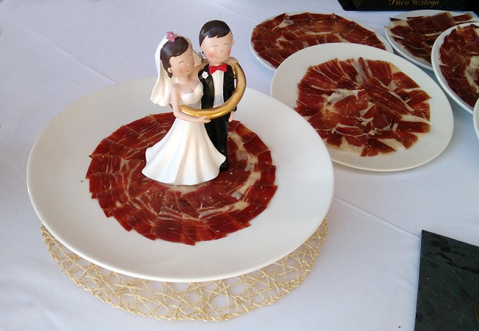 Novios, jamón ibérico en tu boda