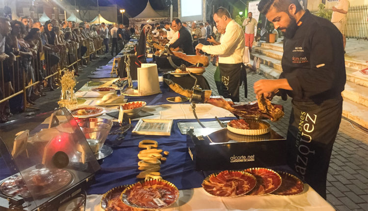 cortadores-cortando-concurso-cortadores-pedro-mora-ciudad-chipiona-jamonlovers