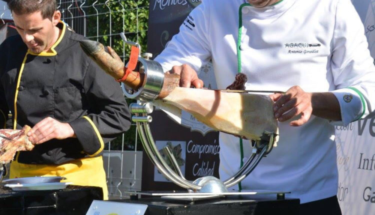 corte-solidario-cortadores-jamon-ningun-nino-sin-juguete-san-fernando-jamonlovers
