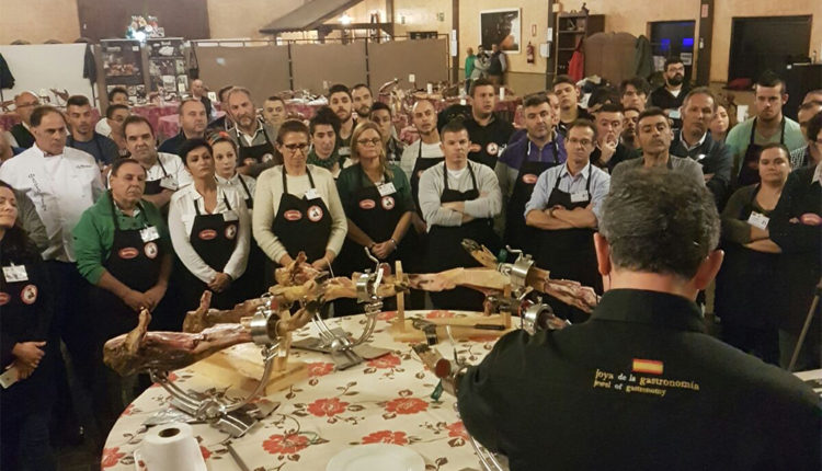 curso-corte-jamon-chiclana-agacuj-asociacion-reyes-magos-miguel-angel-munoz-jamonlovers