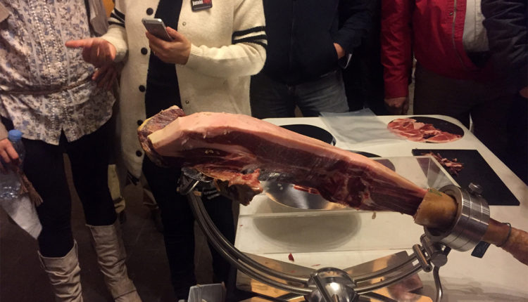 master-class-pedro-jose-perez-casco-corte-jamon-chiclana-agacuj-asociacion-reyes-magos-jamonlovers