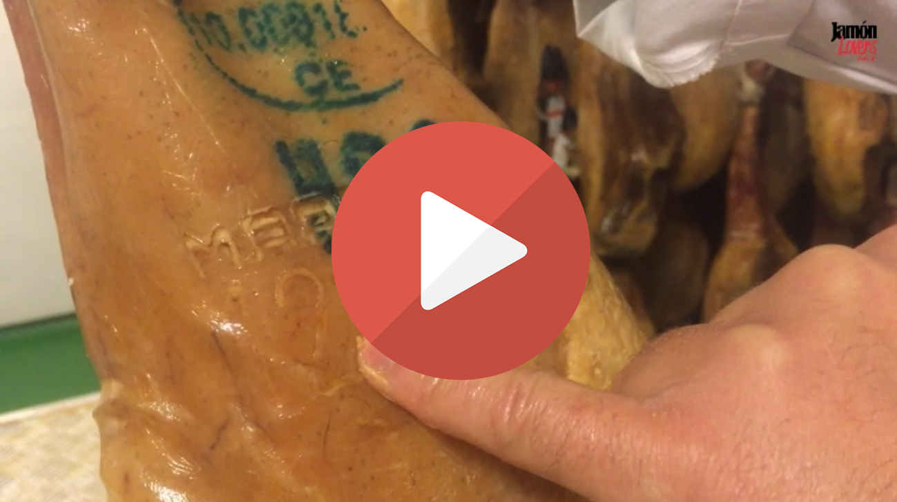 Selección de un jamón ibérico, el sello MAPA