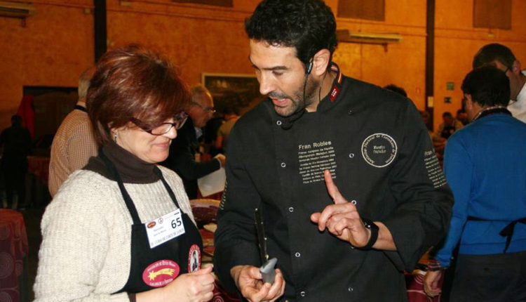 curso-corte-jamon-benefico-chiclana-fran-robles-cobo-agacuj-reyes-magos-ningun-nino-sin-juguetes-jamonlovers