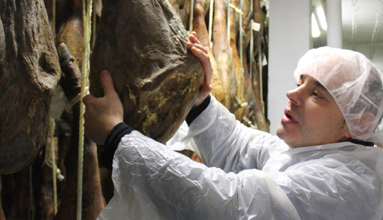 anselmo-perez-cortador-jamon-visita-empresa-jamones-jamonlovers