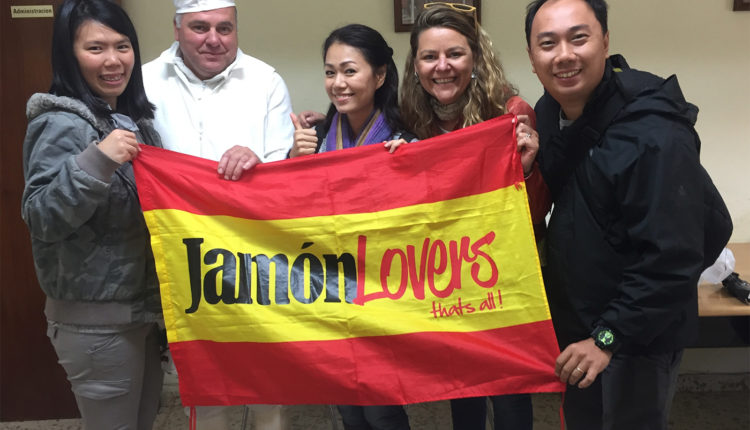 tv-singapour-jamon-iberico-visita-fabirca-jamonlovers