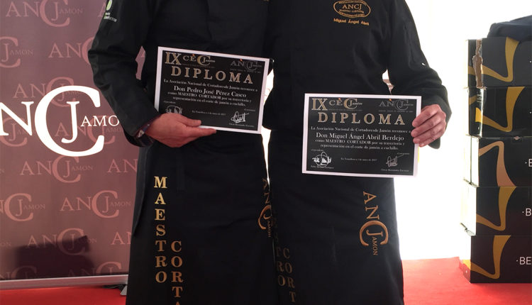 pedro-jose-perez-casco-miguel-angel-abril-nombrados-mastros-cortadores-jamon-ancj-2017-tomelloso-jamonlovers