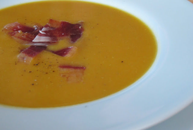 Crema-zanahora-jamon-iberico