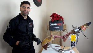 Trucos para cortar paleta en casa: Hueso omóplato o abanico