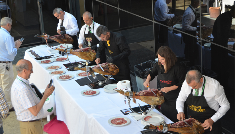 AGACUJ y CICAP sientan las bases para considerar al jamón como mega alimento