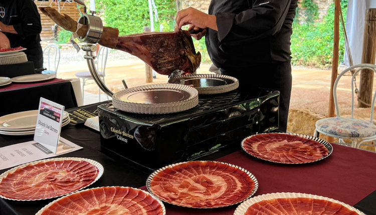 eduardo-jose-barrero-borrella-vi-concurso-cortadores-jamon-monroyo-teruel-2022-dop-teruel-ancj-jamonlovers