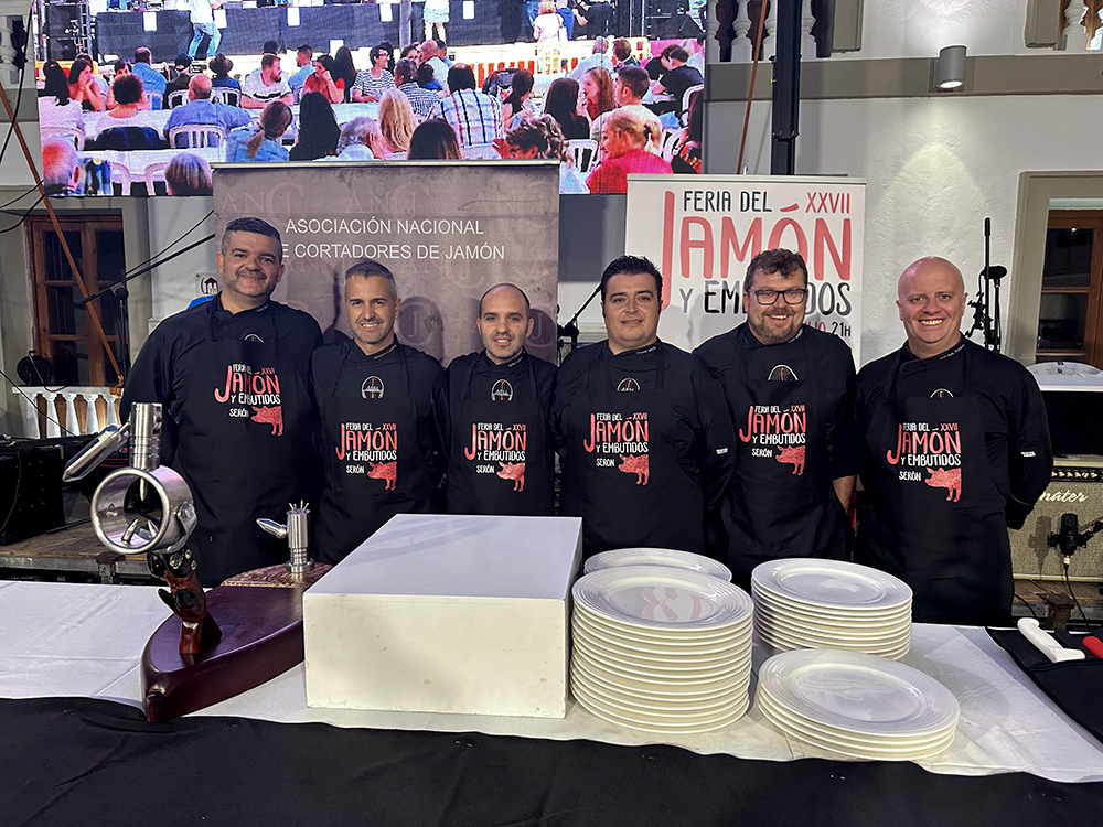 Participantes de XIII Concurso Nacional de Cortadores de Jamón de Serón